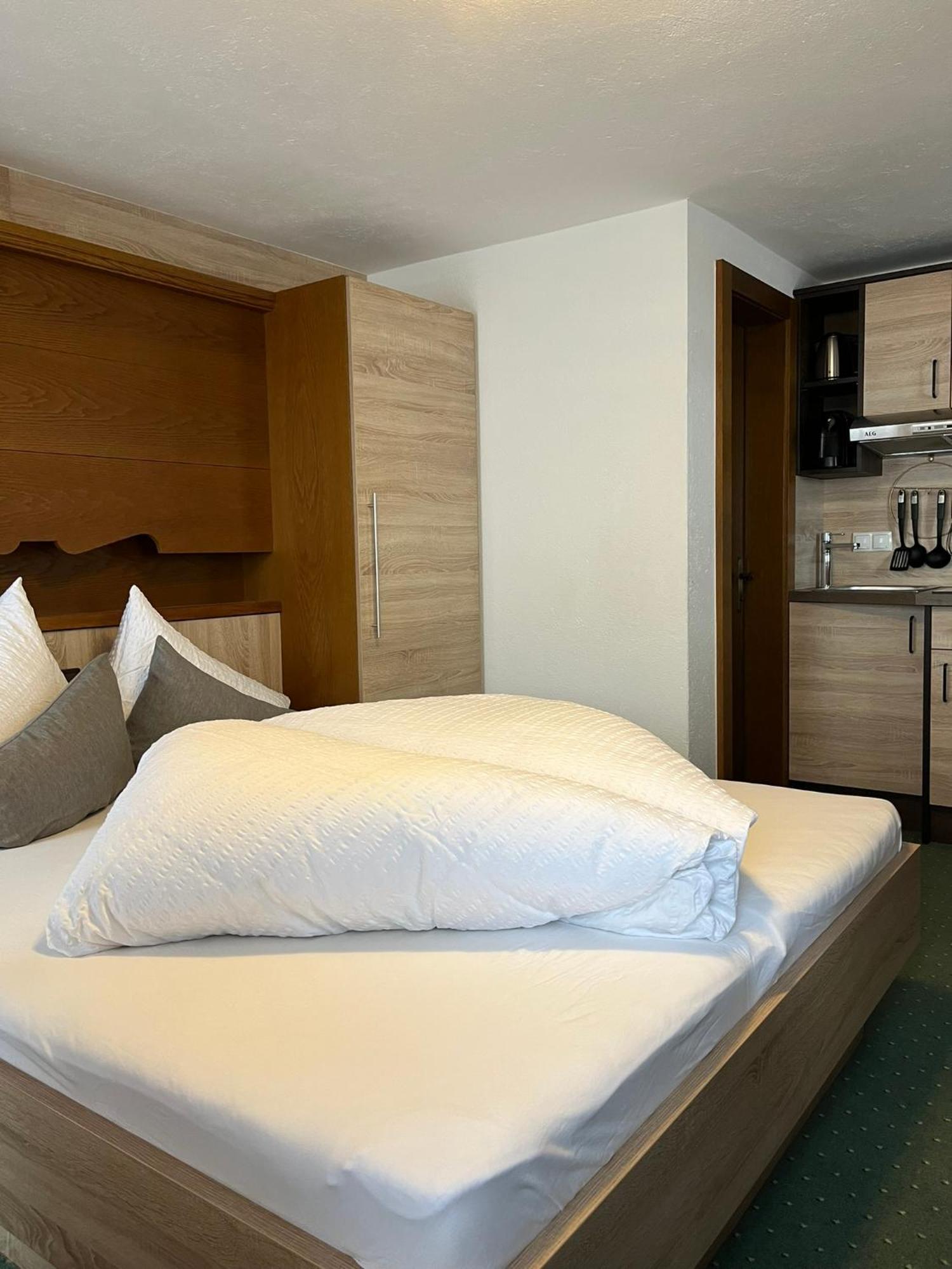 Altes Holzhaus Apartment Сьолден Екстериор снимка